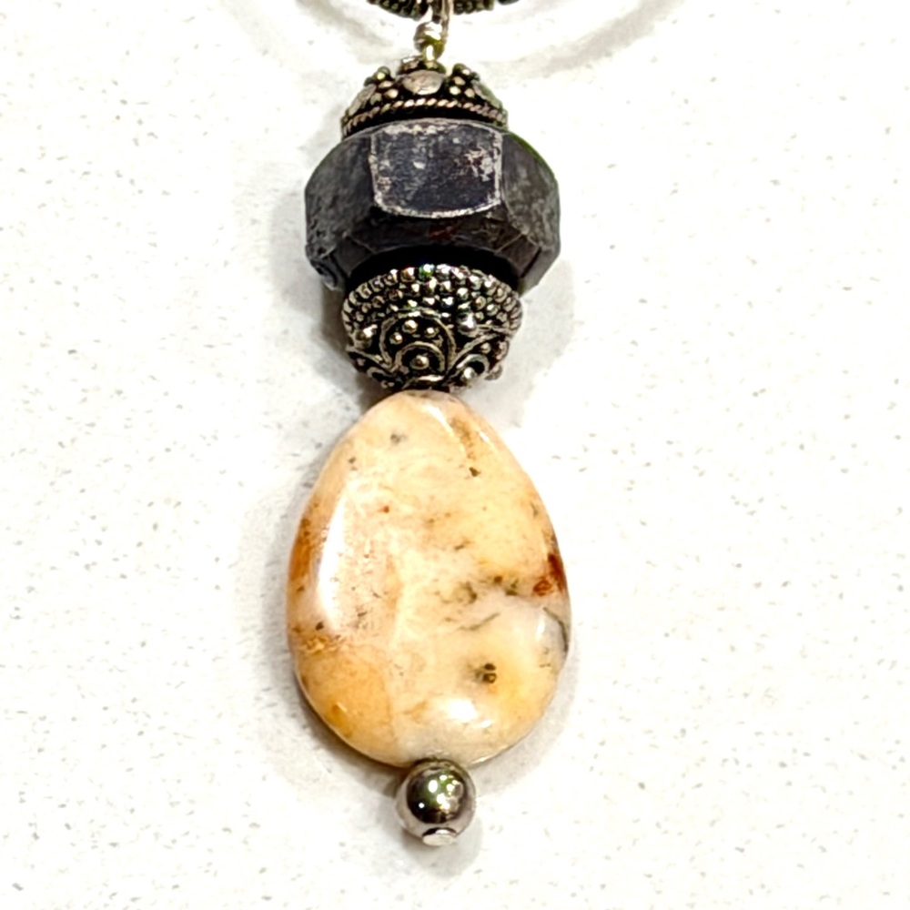 Elegant Montana Agate Necklace